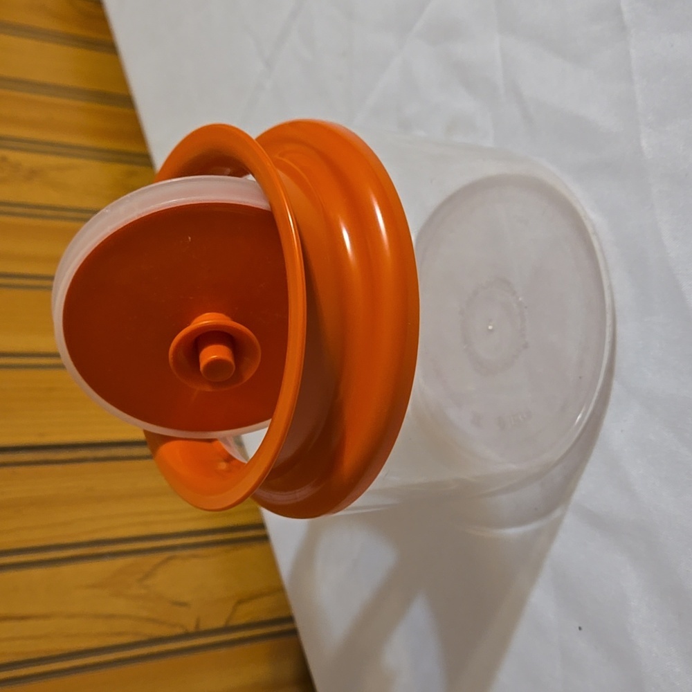 Vintage Tupperware 1477, Clear Acrylic Canister, Orange, Sealable Plunger Top - Picture 5 of 10